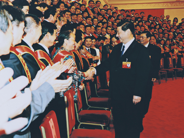 2011年8月15日，奇正集團(tuán)獲“全國(guó)構(gòu)建和諧勞動(dòng)關(guān)系先進(jìn)代表”殊榮，作為甘肅唯一典型代表在大會(huì)交流經(jīng)驗(yàn)，受到國(guó)家副主席習(xí)近平的親切接見(jiàn)。